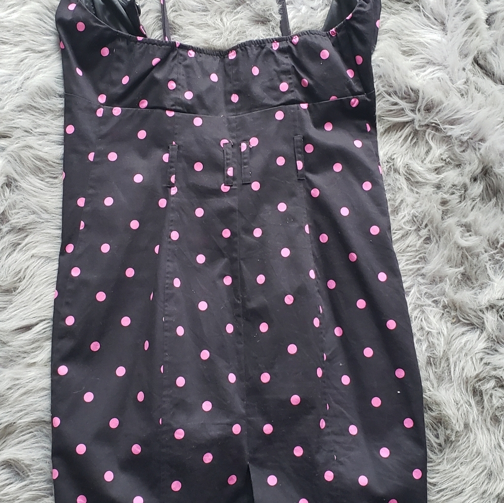 Slivless simmer dress, size 8 midi, black and pink dots.